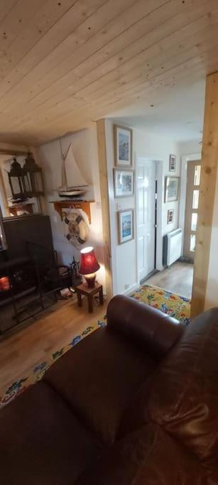Captain Tom'S. A Cosy Wee House In Lochinver . Лохинвер Екстериор снимка
